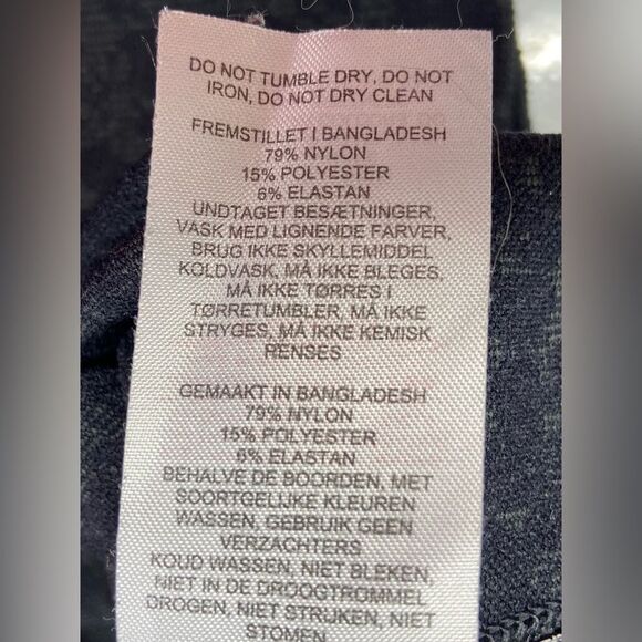 Gymshark Charcoal Black Adapt Camo Seamless Leggings. Size small - Picture 7 of 8